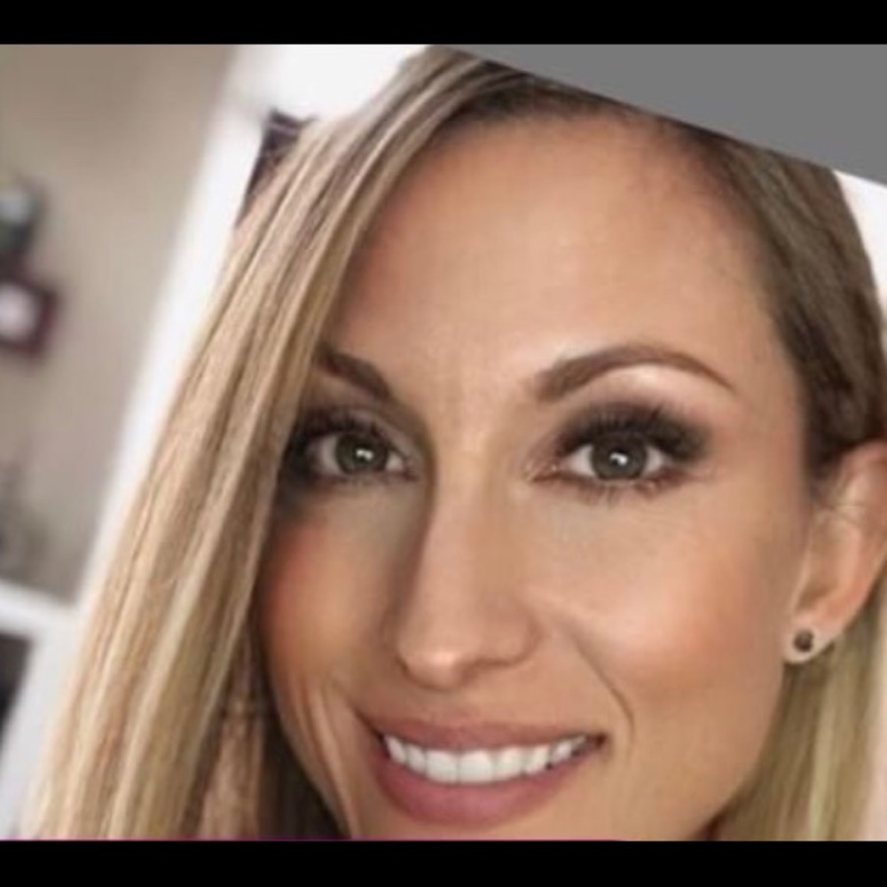 Meet your Posher, Angie